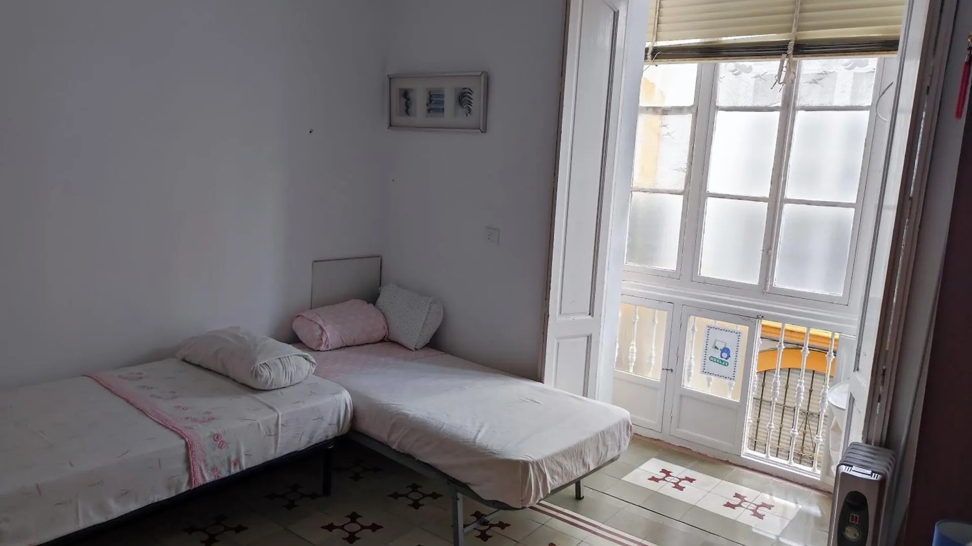 Old Merchant'S Home Cadiz Homestay